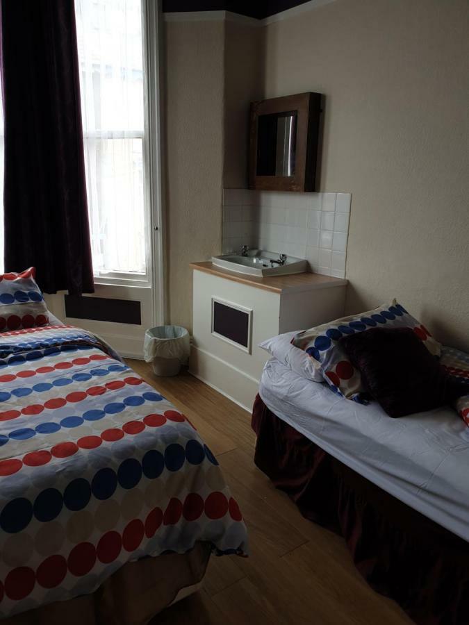 Guest house Foxhall Village Blackpool